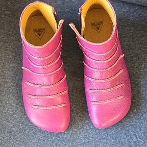 JOHN FLUEVOG Purple Leather Ankle Shoes